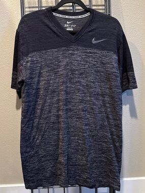 Nike Men’s Heathered Charcoal V-Neck Dri-FIT Short Sleeve Tee